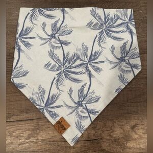 Palm Leaf Dog Bandana (Derpy Danas)